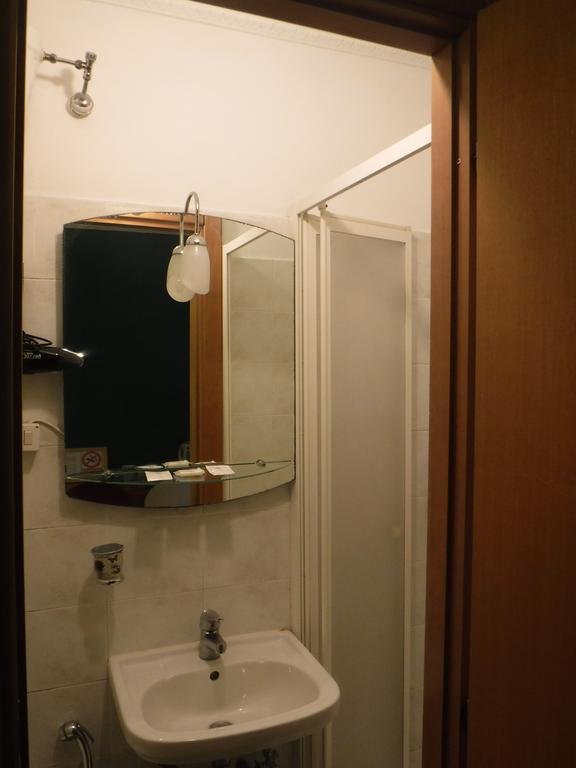Ares Rooms Rome Chambre photo
